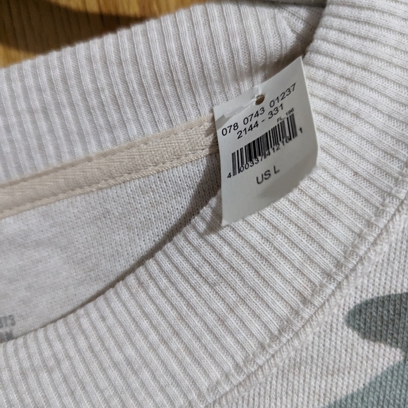 NWT Aerie camo sweatshirt size L - Picture 3 of 4
